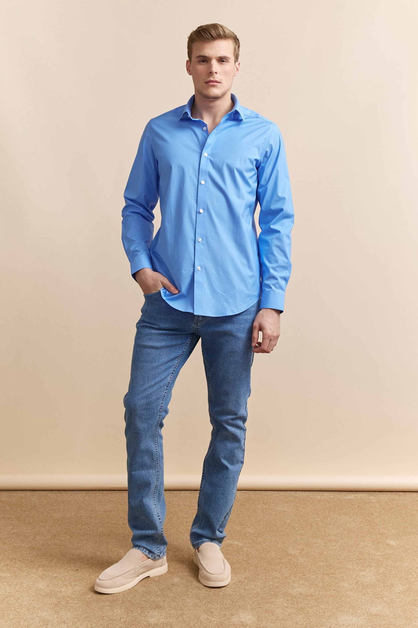 Semi-Fitted stretch poplin shirt