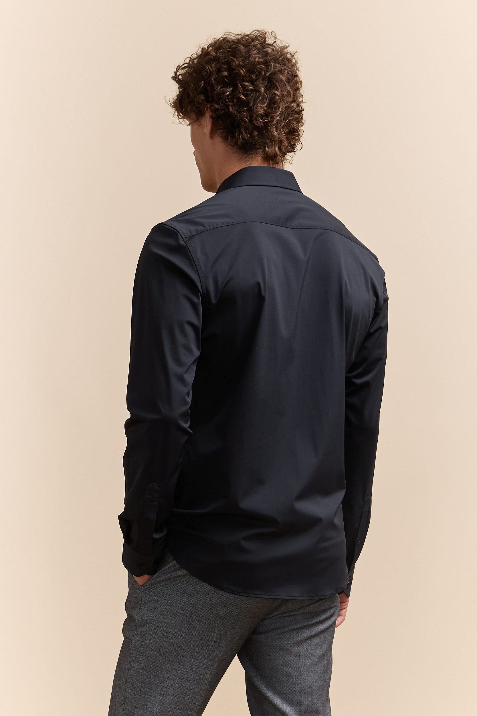 Extra-fitted plain jersey shirt