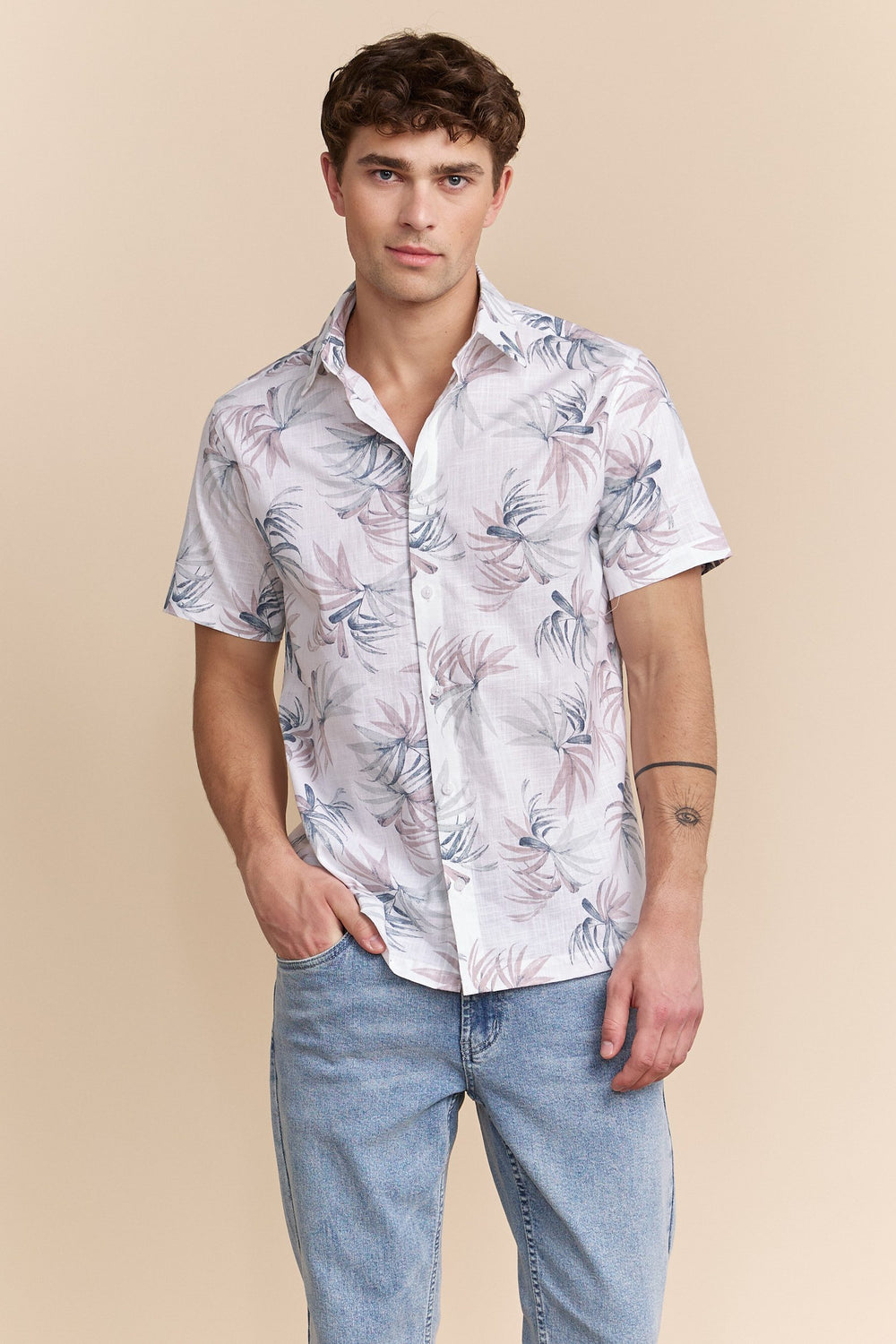 Tropical print semi-fitted shirt