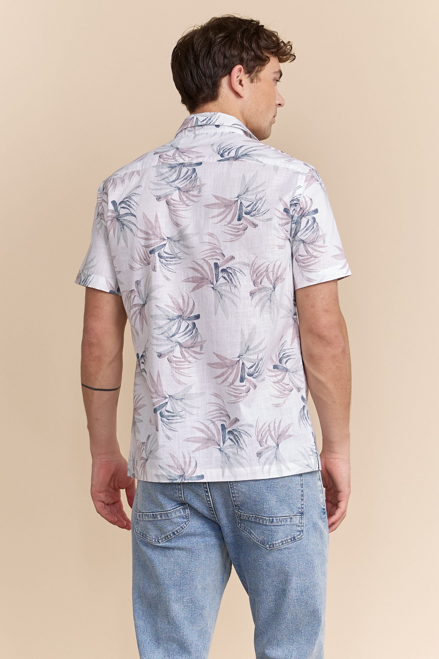 Tropical print semi-fitted shirt
