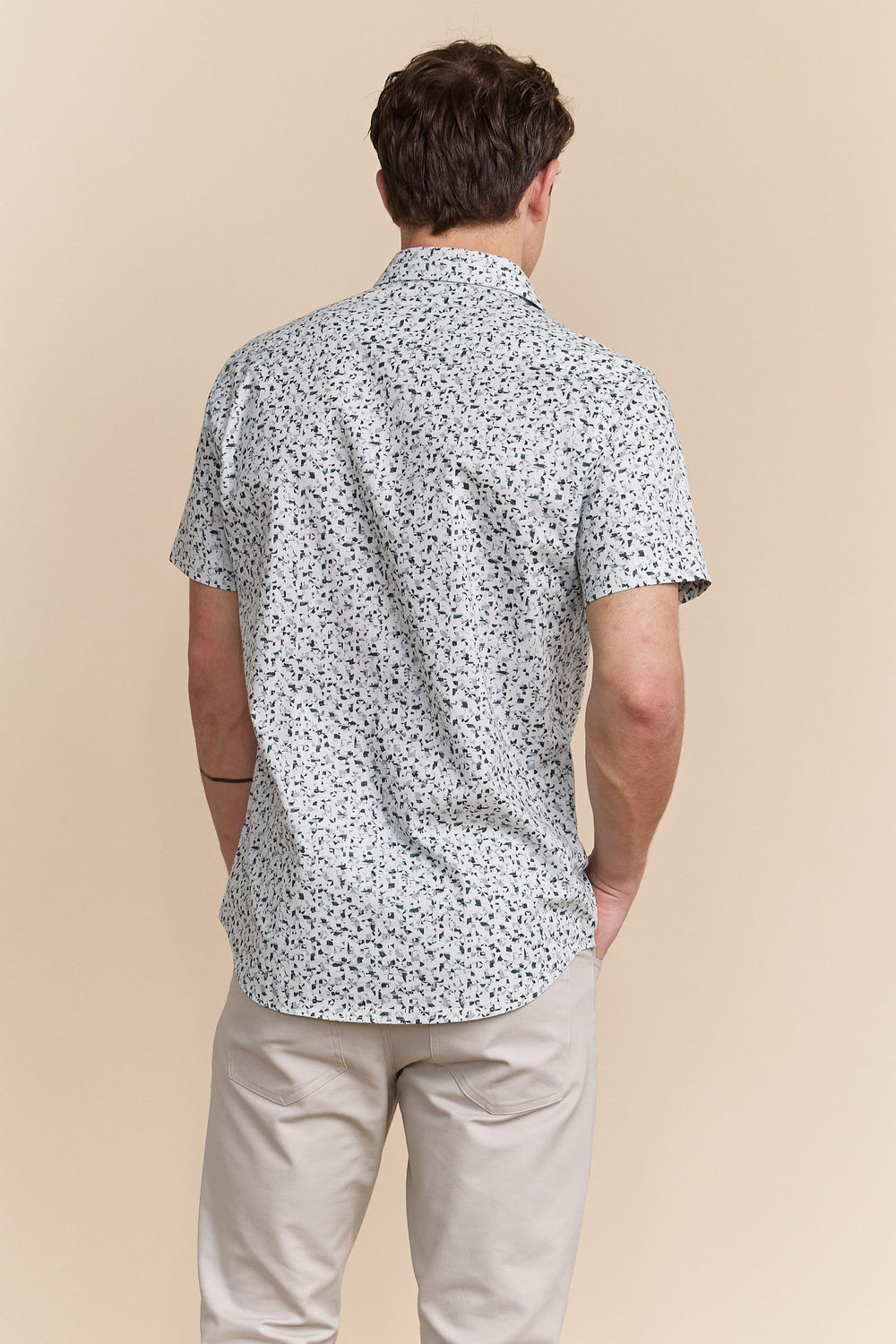 Abstract print semi-fitted shirt