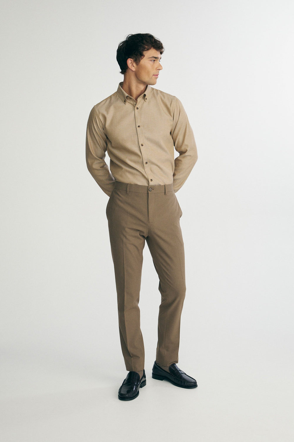 Semi-fitted oxford shirt