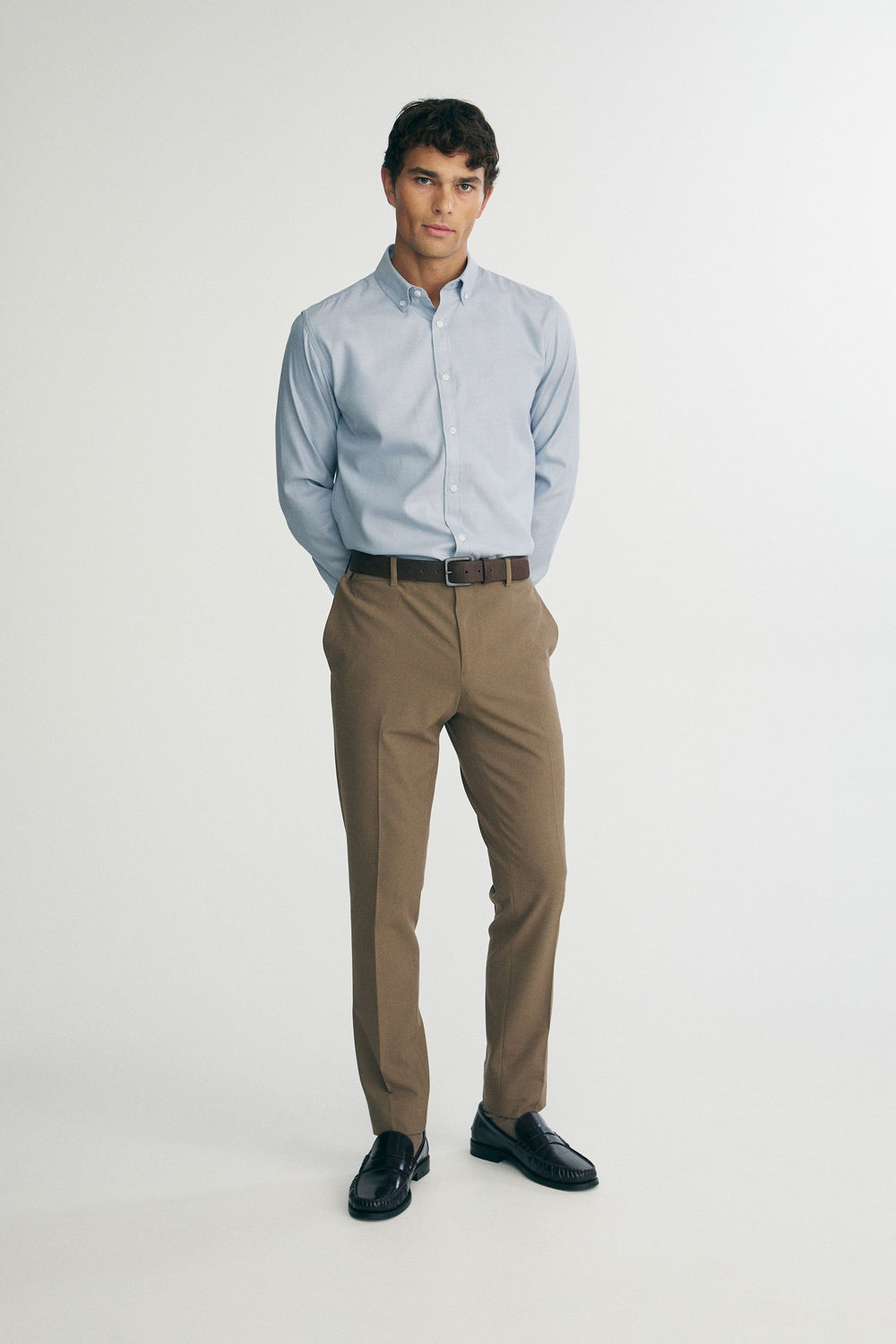 Semi-fitted oxford shirt