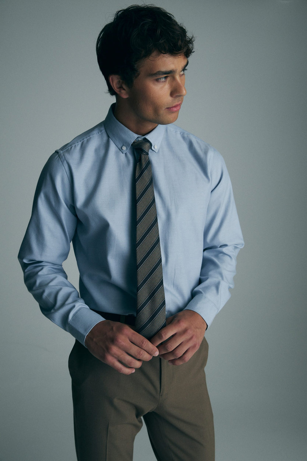 Semi-fitted oxford shirt
