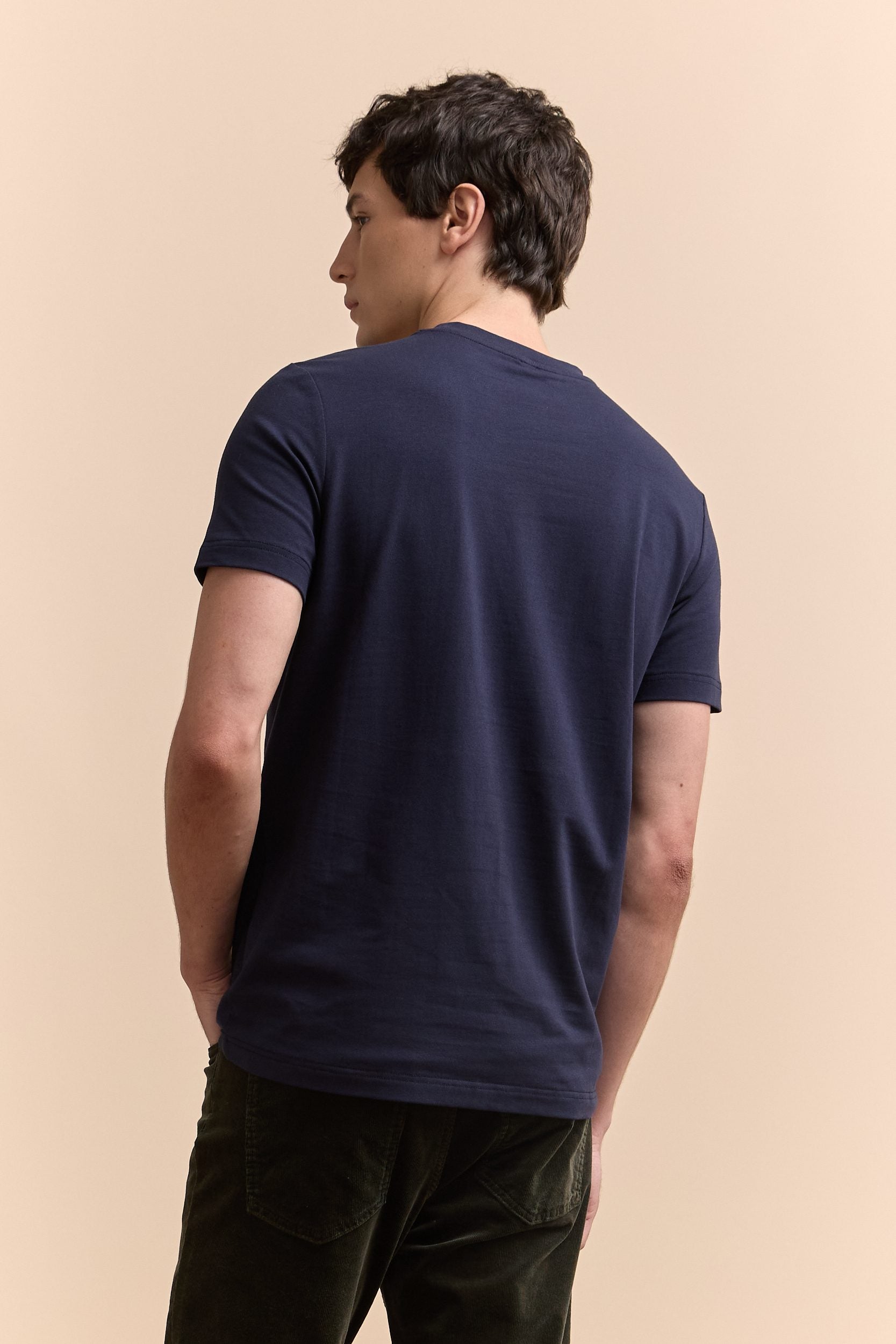 Basic crew neck t-shirt