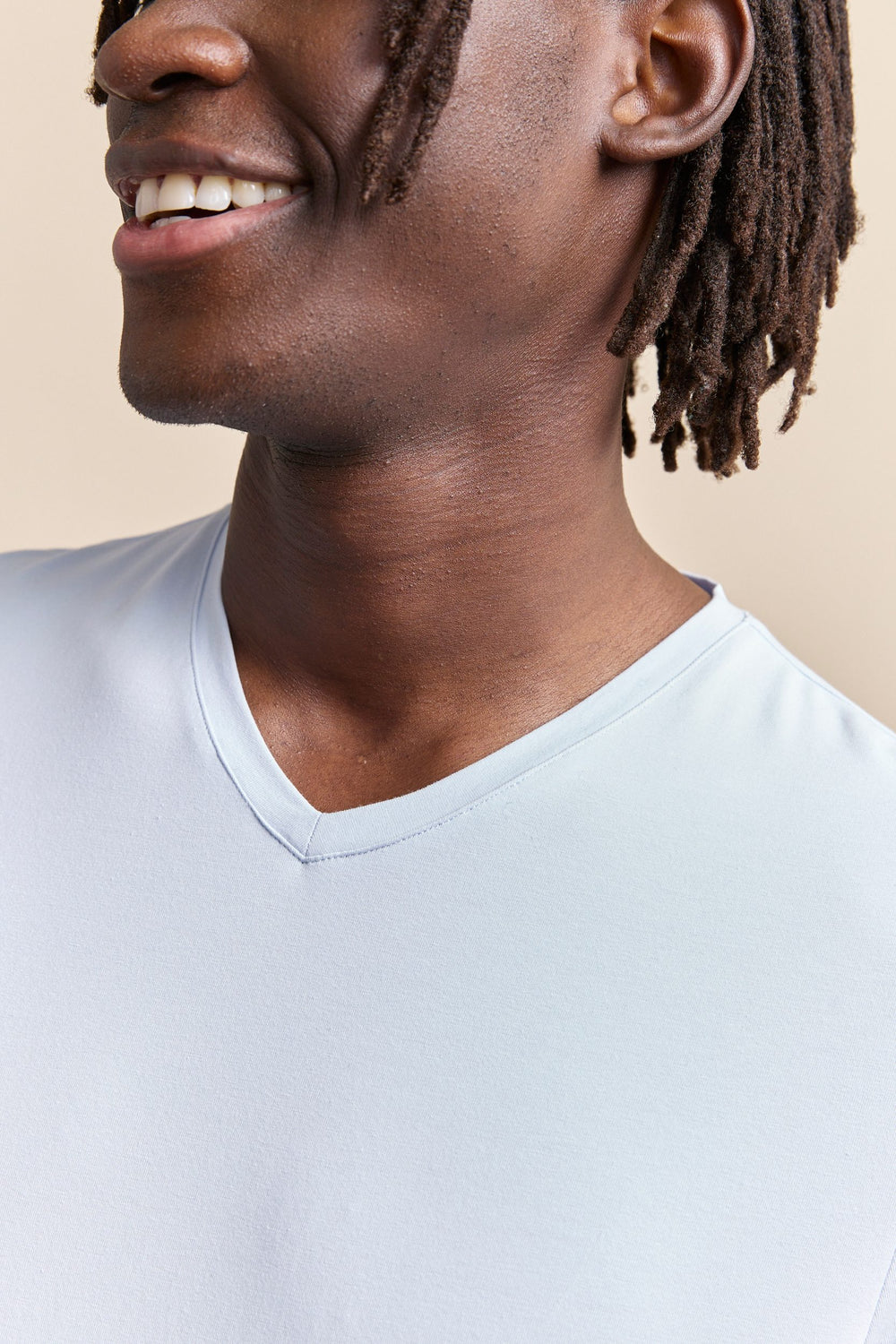 Basic V neck T-shirt