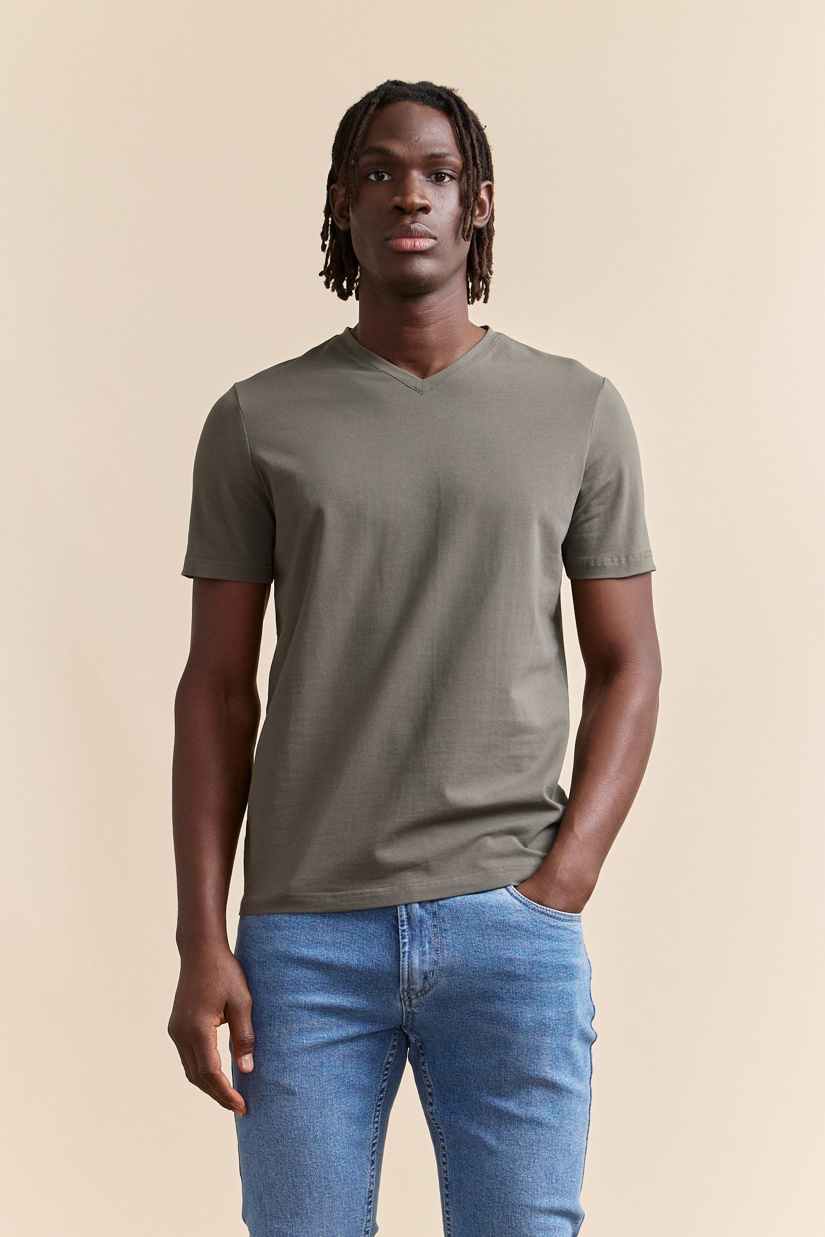 Basic V neck T-shirt