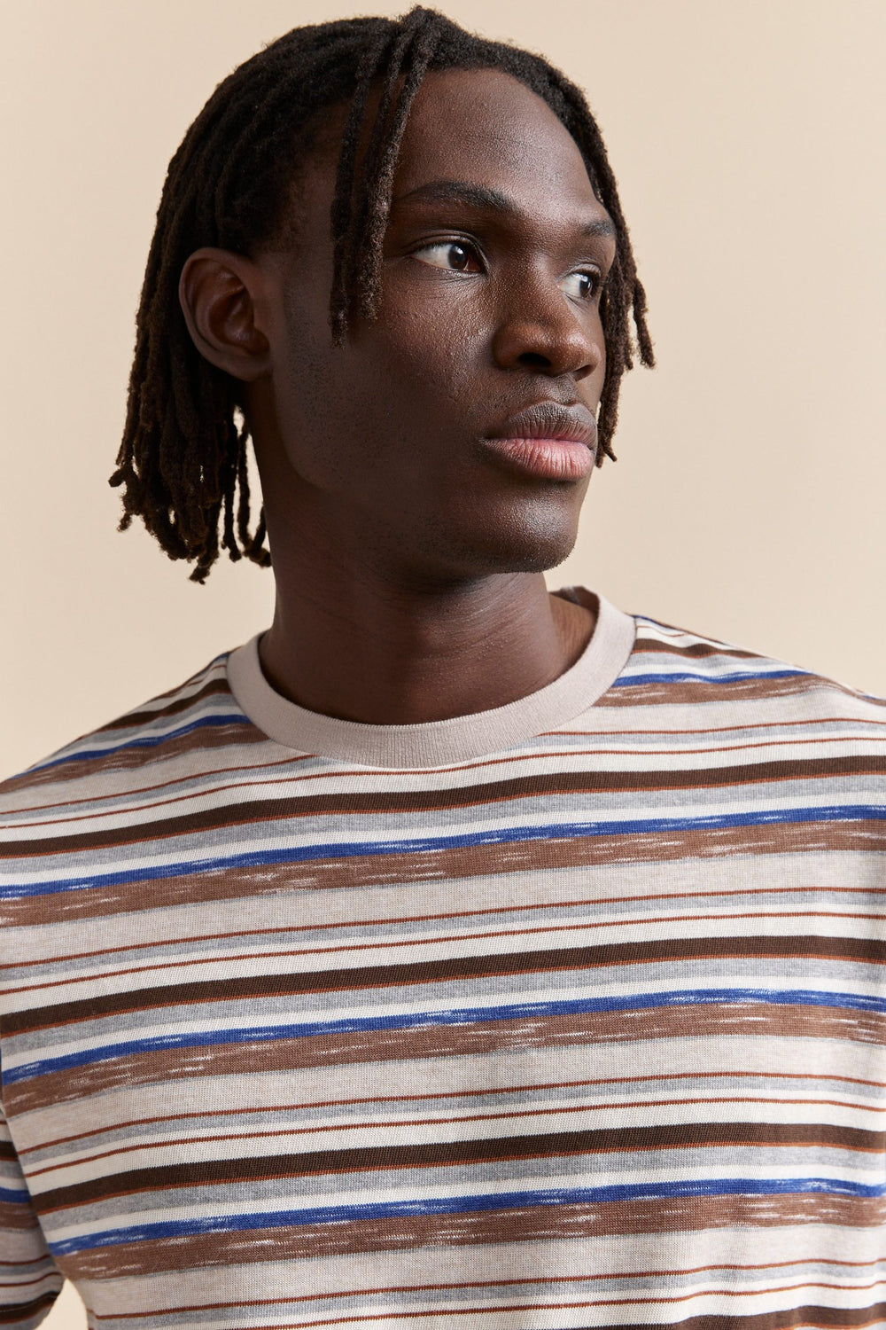 Rib collar striped t-shirt