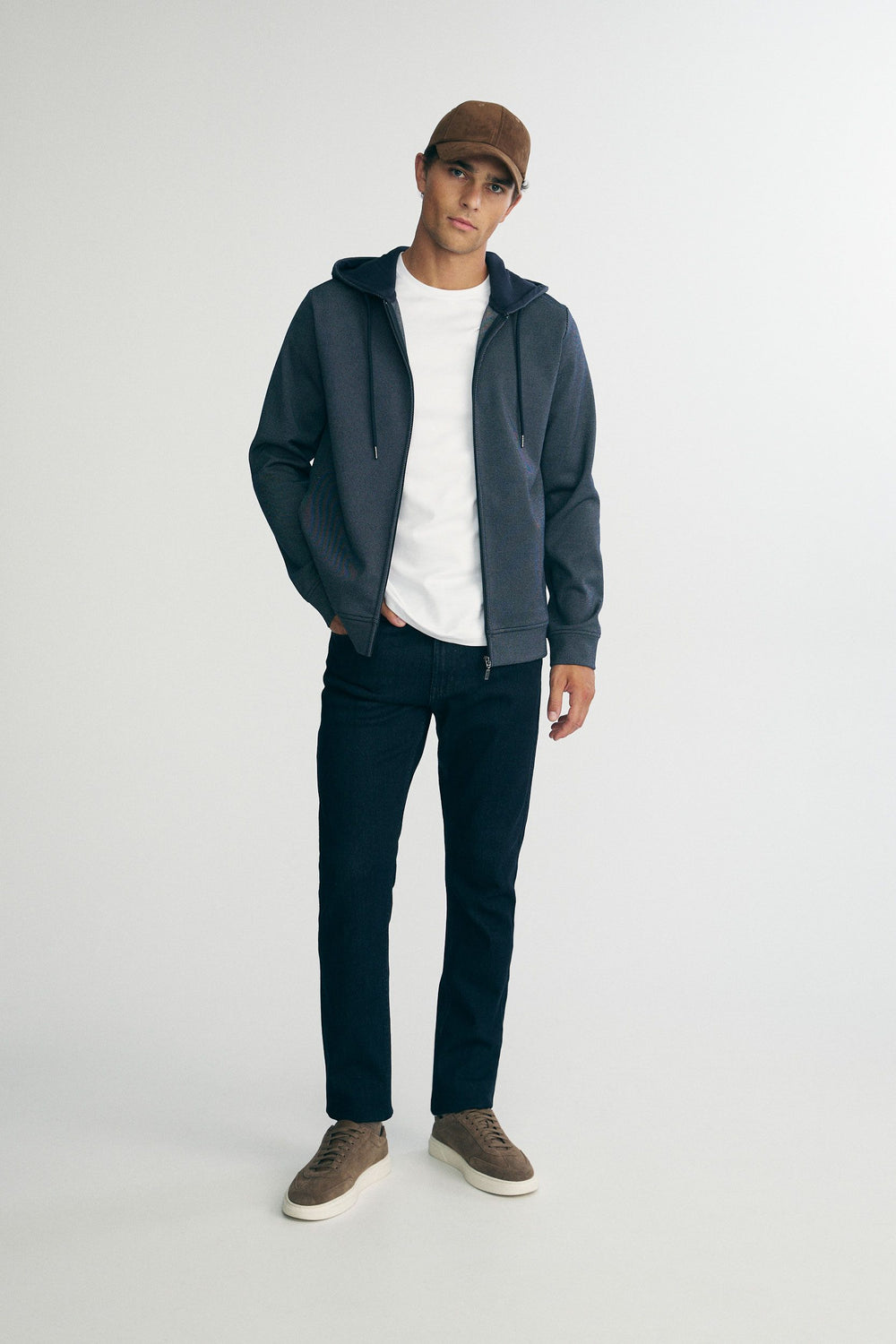 Hooded sweatshirt with front zipper