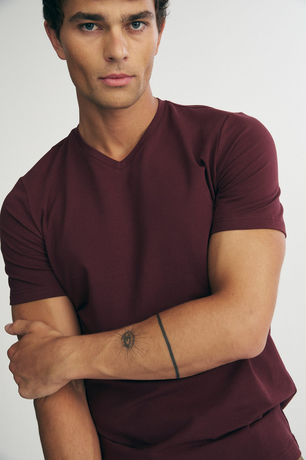 Basic V neck T-shirt