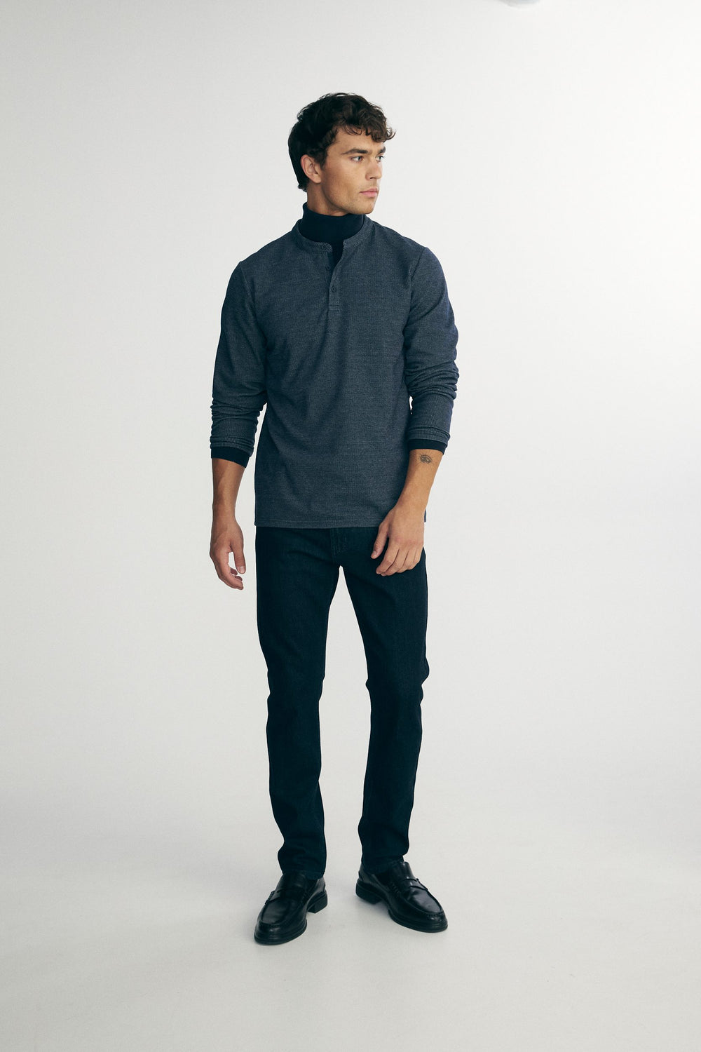 Long sleeve henley t-shirt
