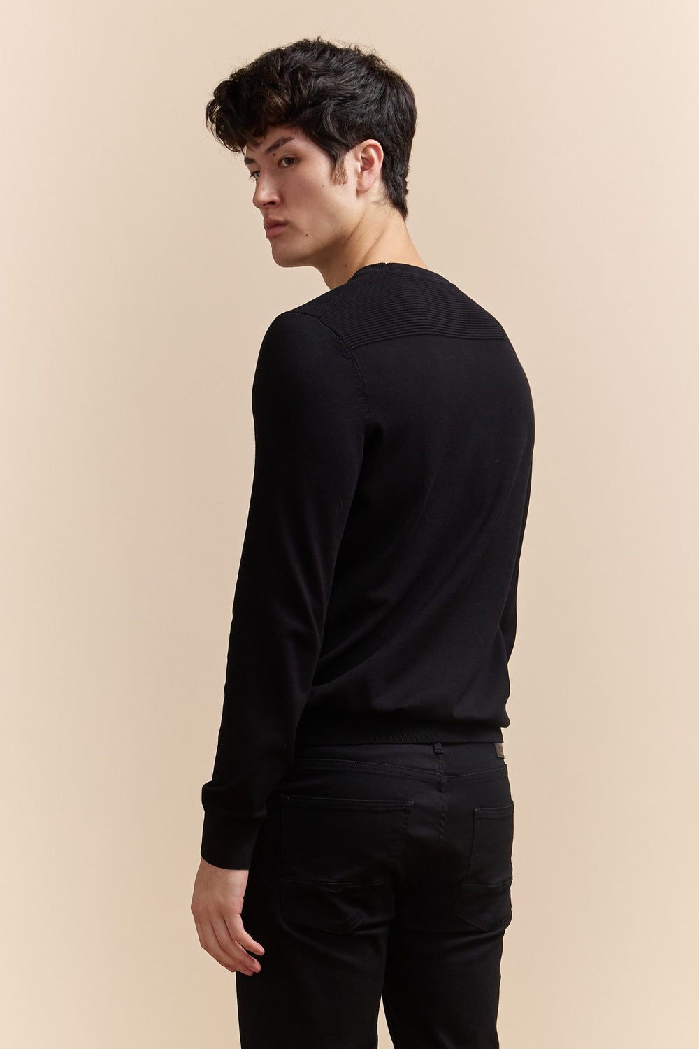 Ottoman details crew neck sweater