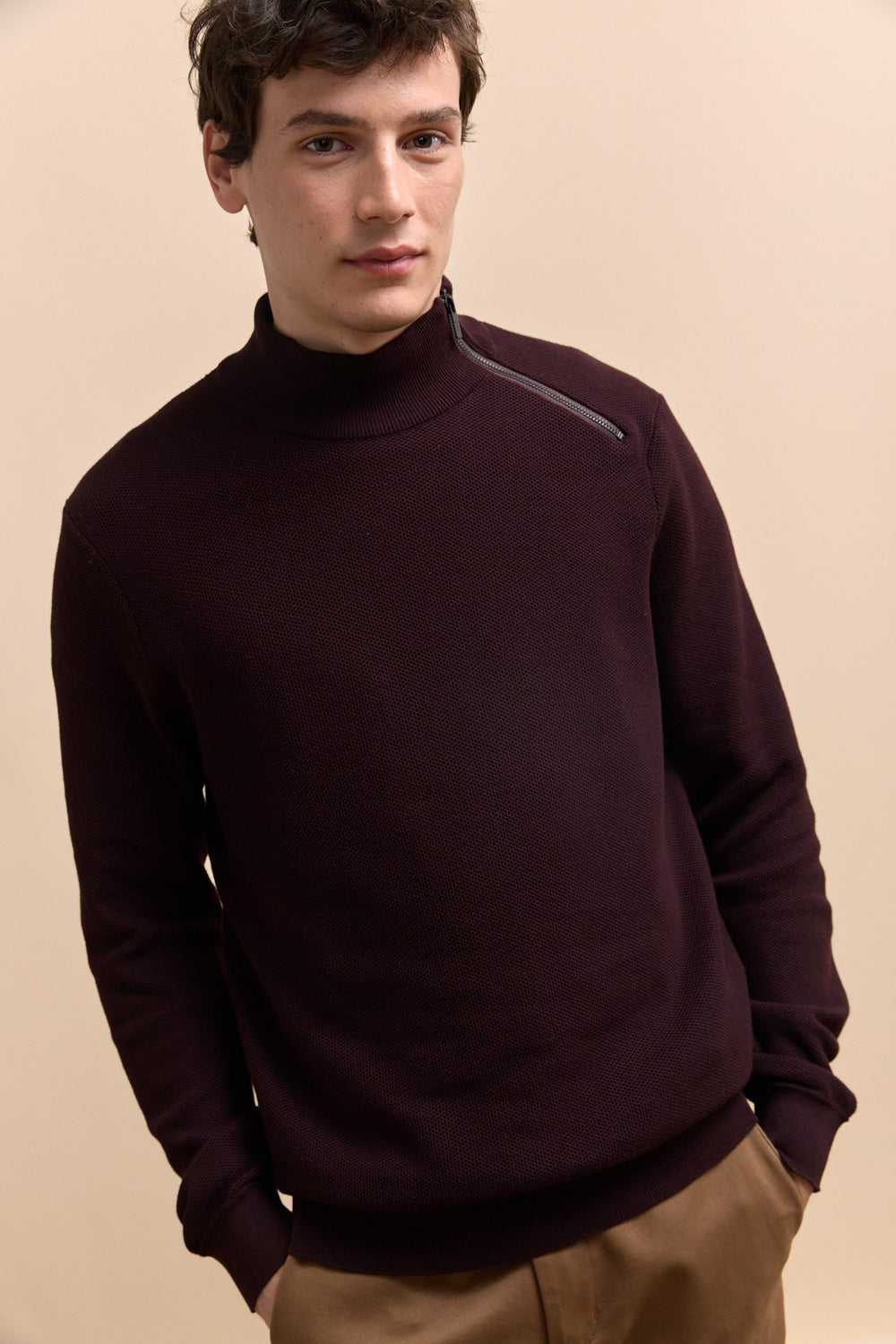 Mock neck sweater with zip