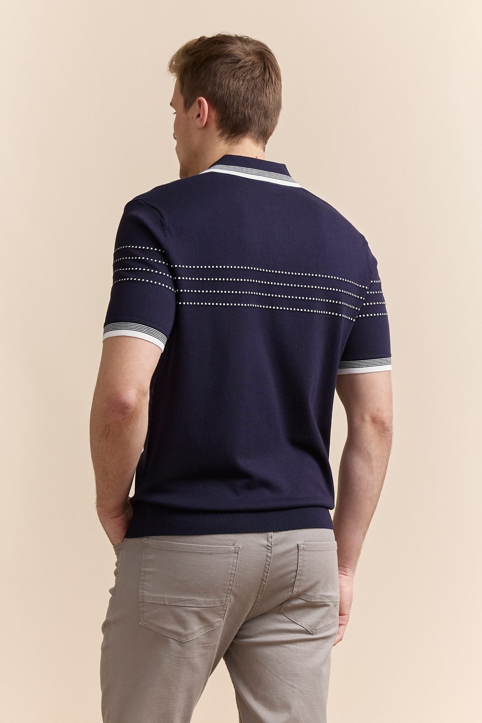 Contrasting details knitted polo