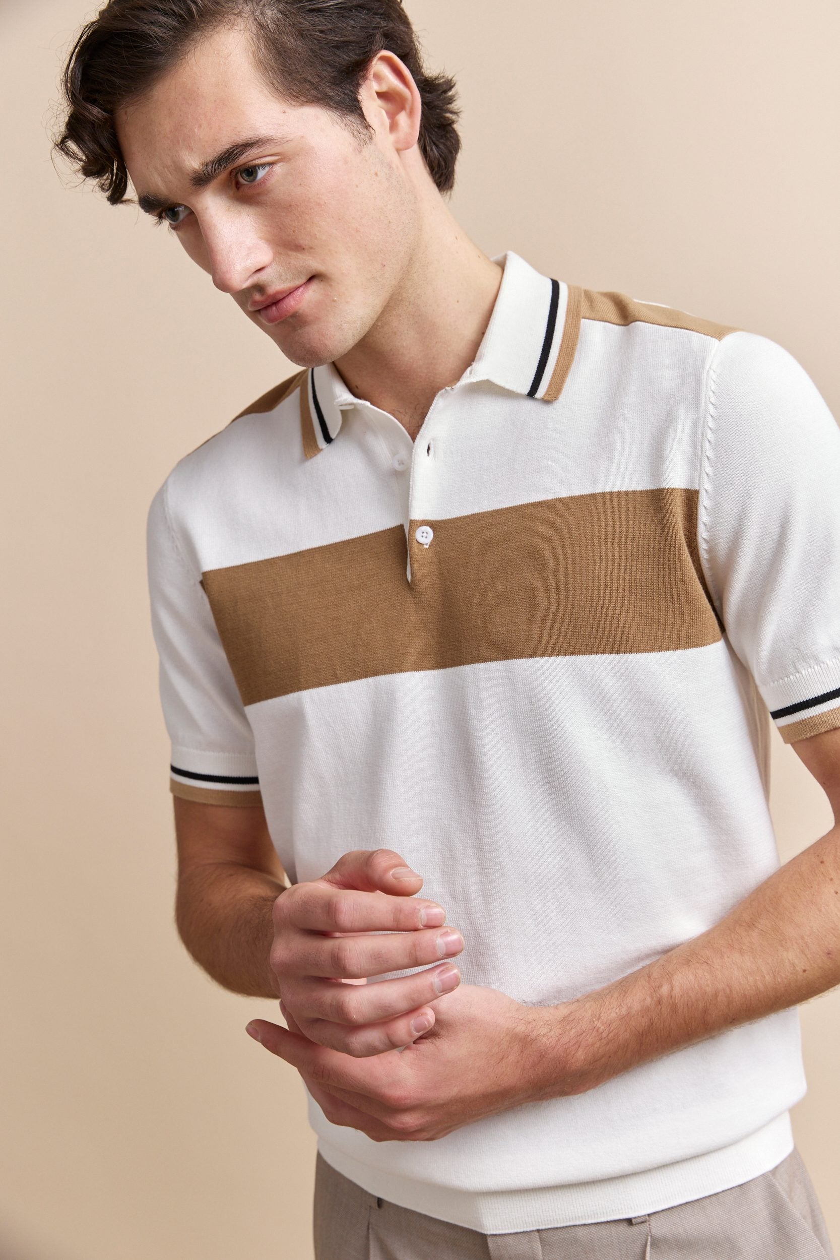 Color block knitted polo