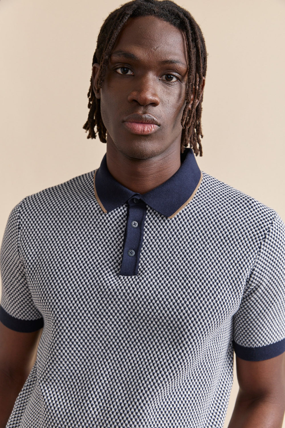 Two tone textured knitted polo