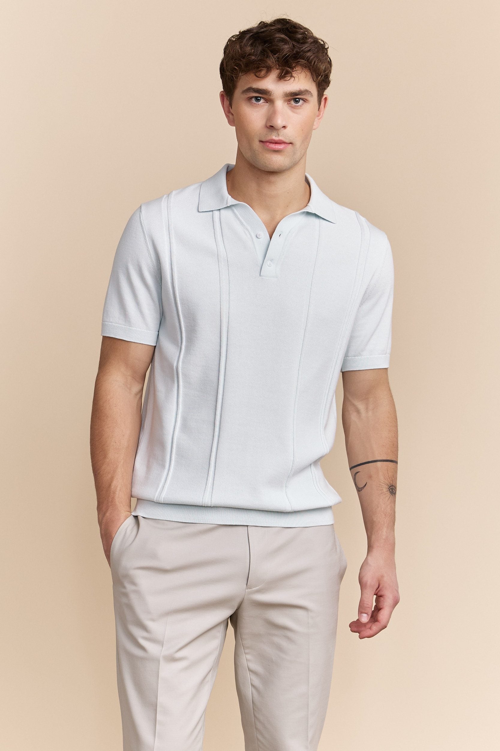 Textured vertical stripes polo