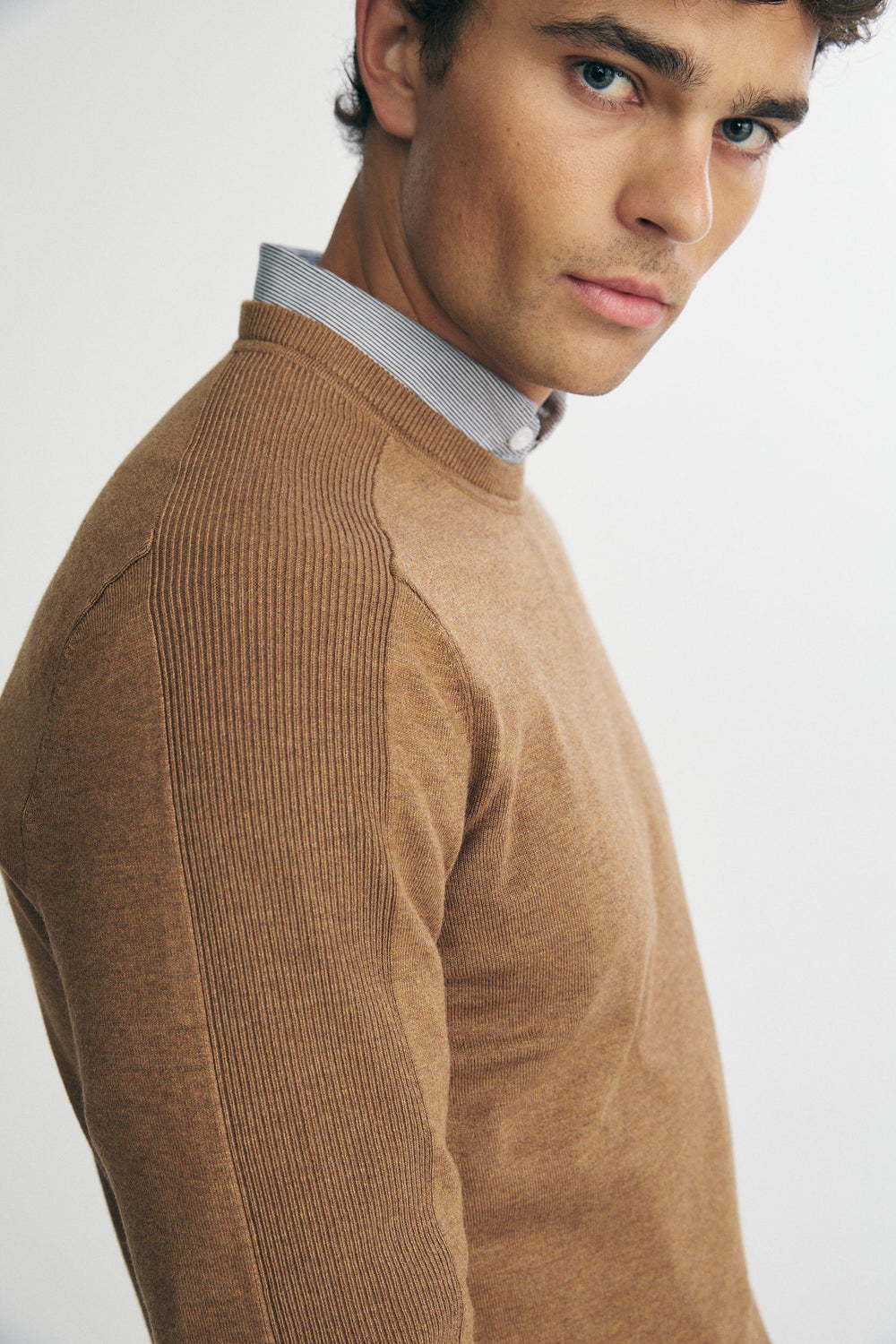 Rib details crew neck sweater