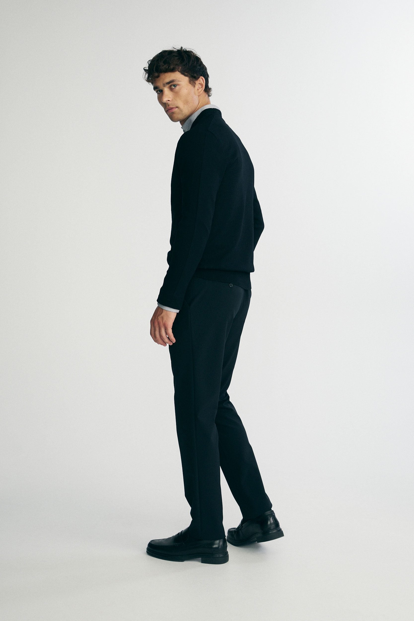 Rib details crew neck sweater
