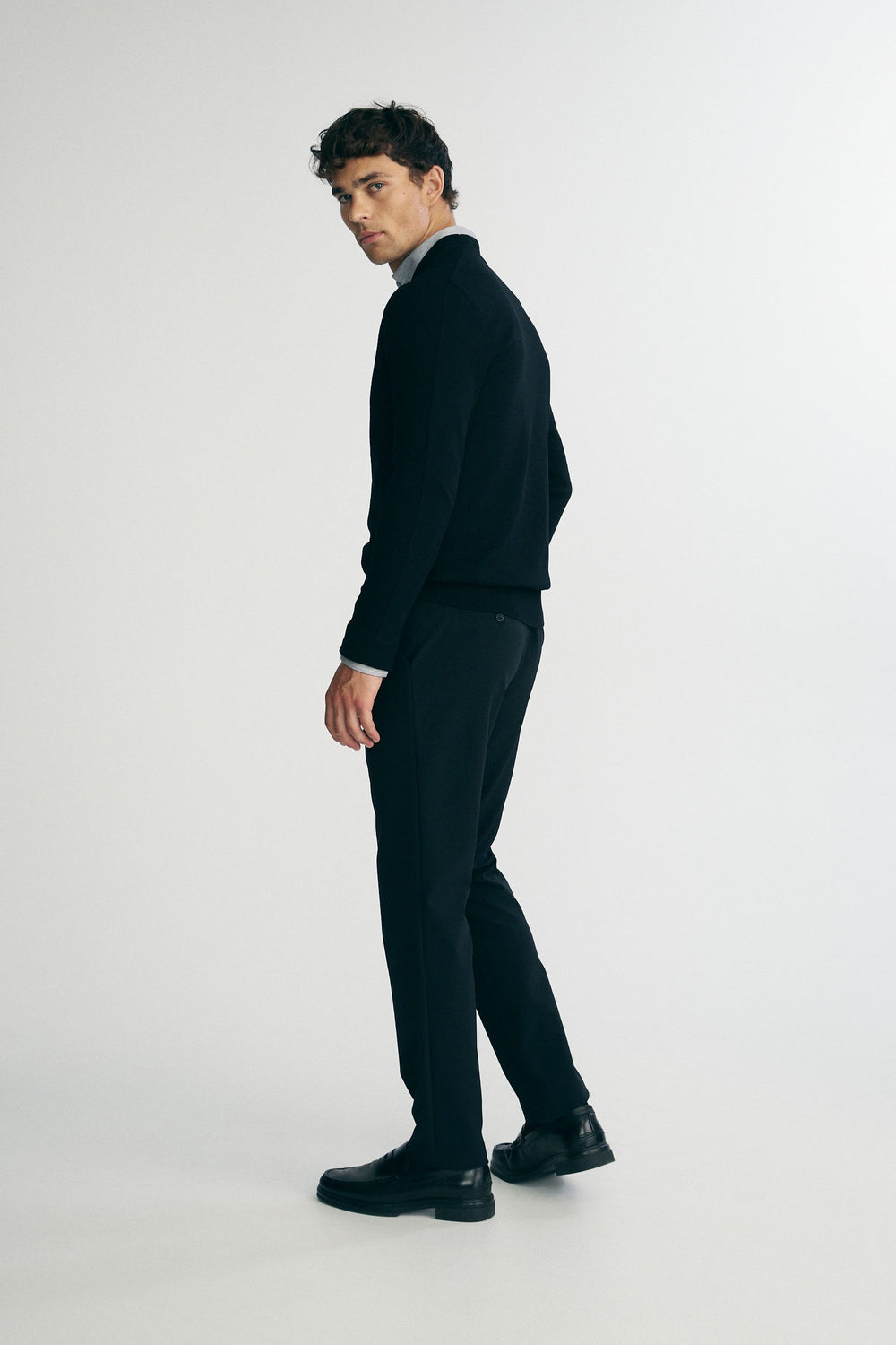 Rib details crew neck sweater
