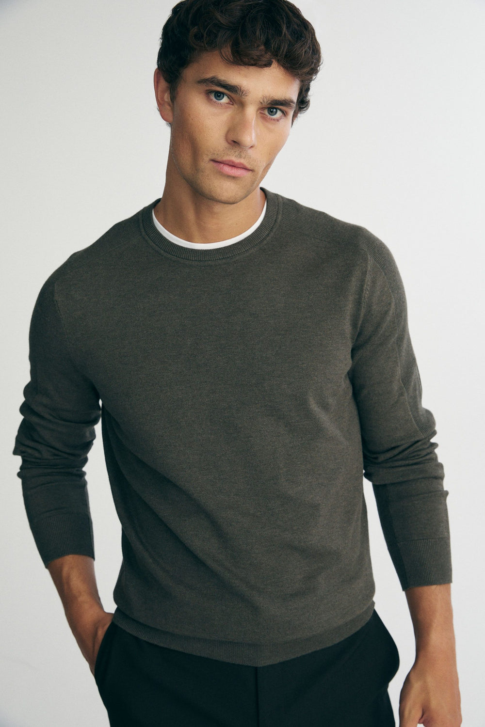 Rib details crew neck sweater
