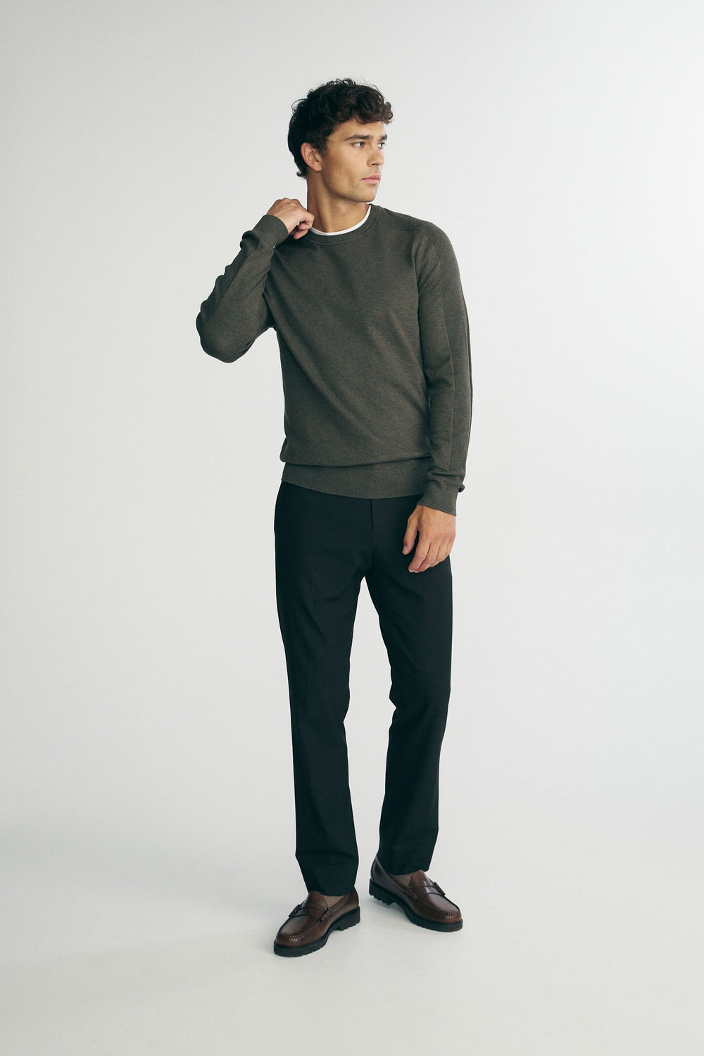 Rib details crew neck sweater