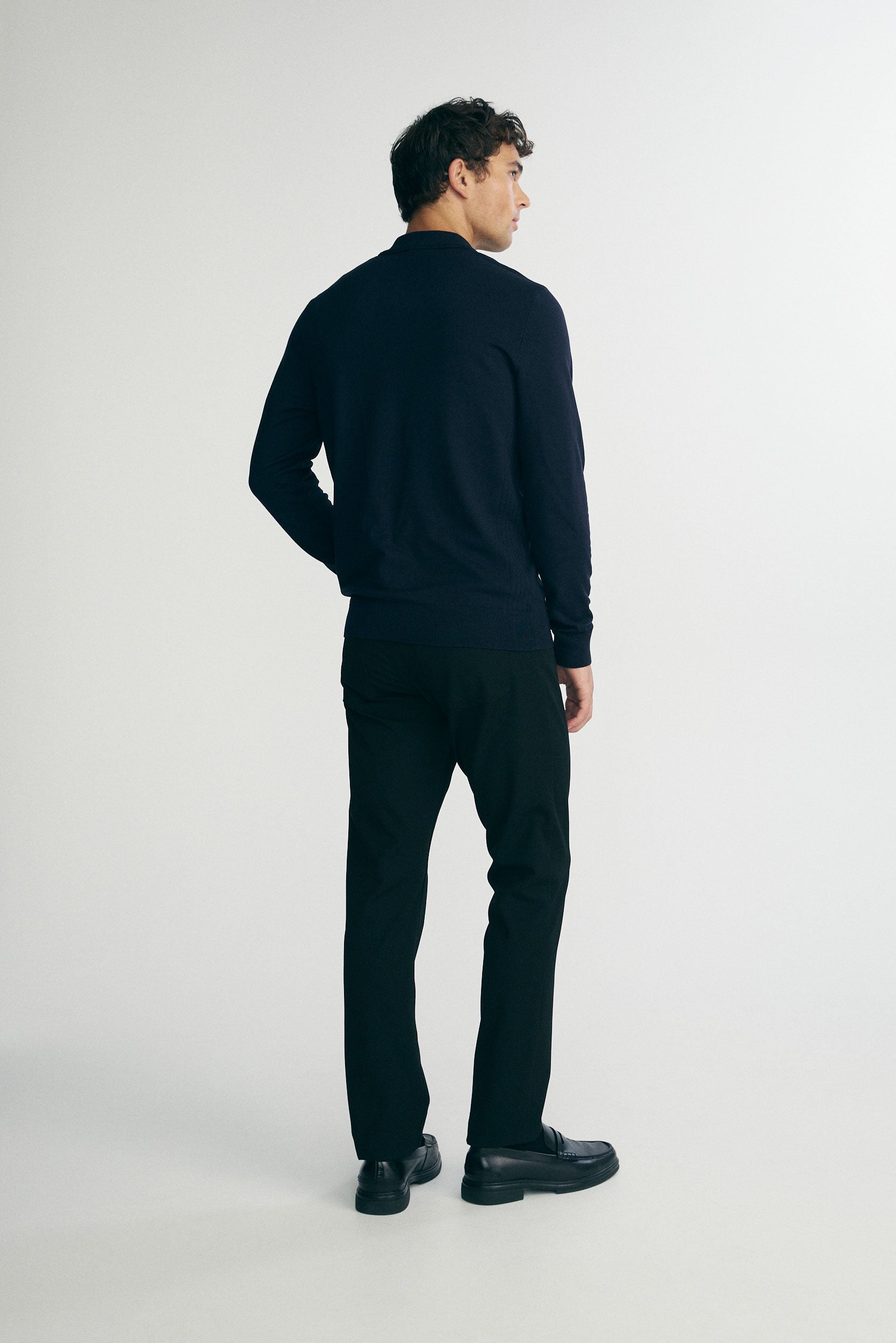 Solid color knitted polo