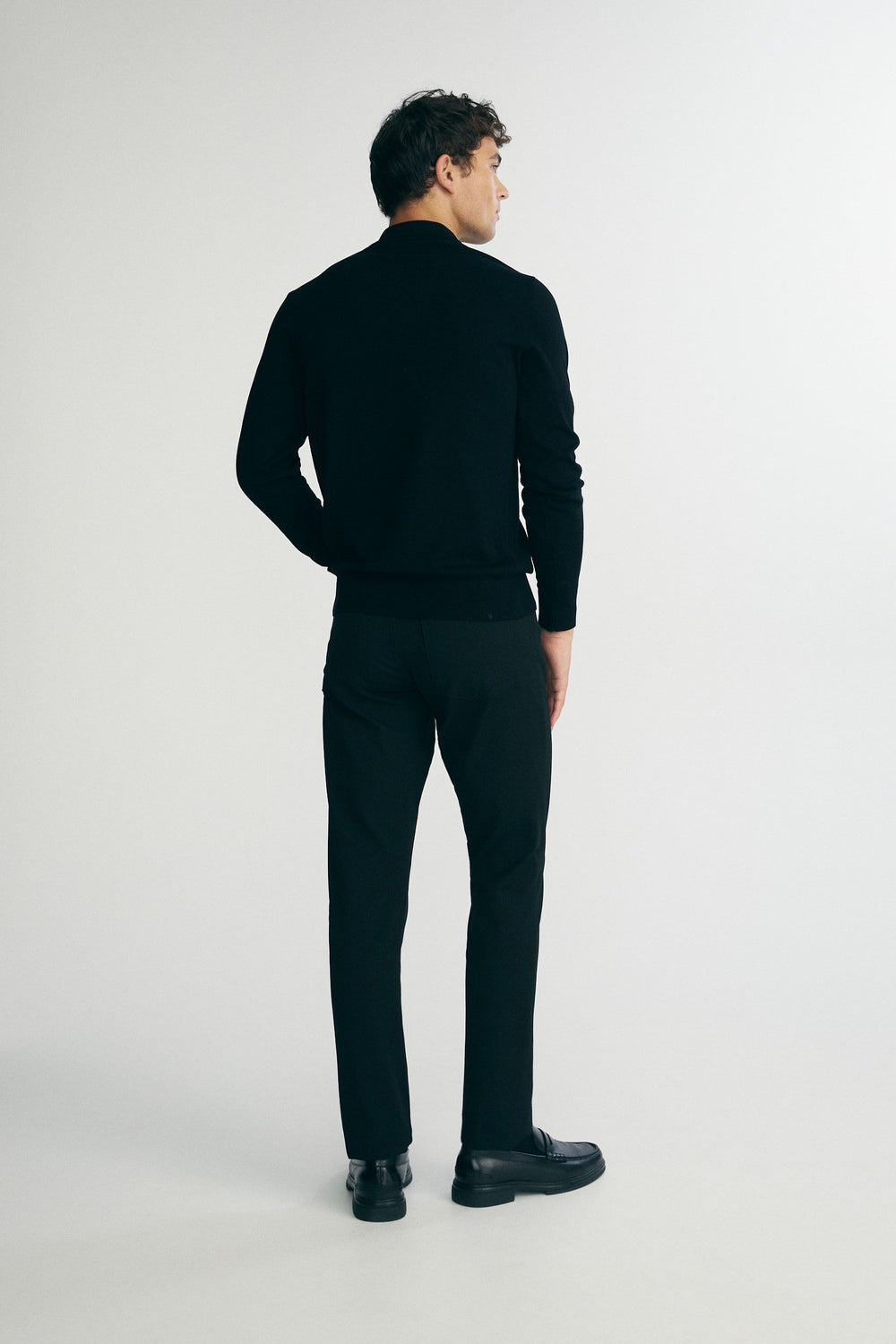 Solid color knitted polo