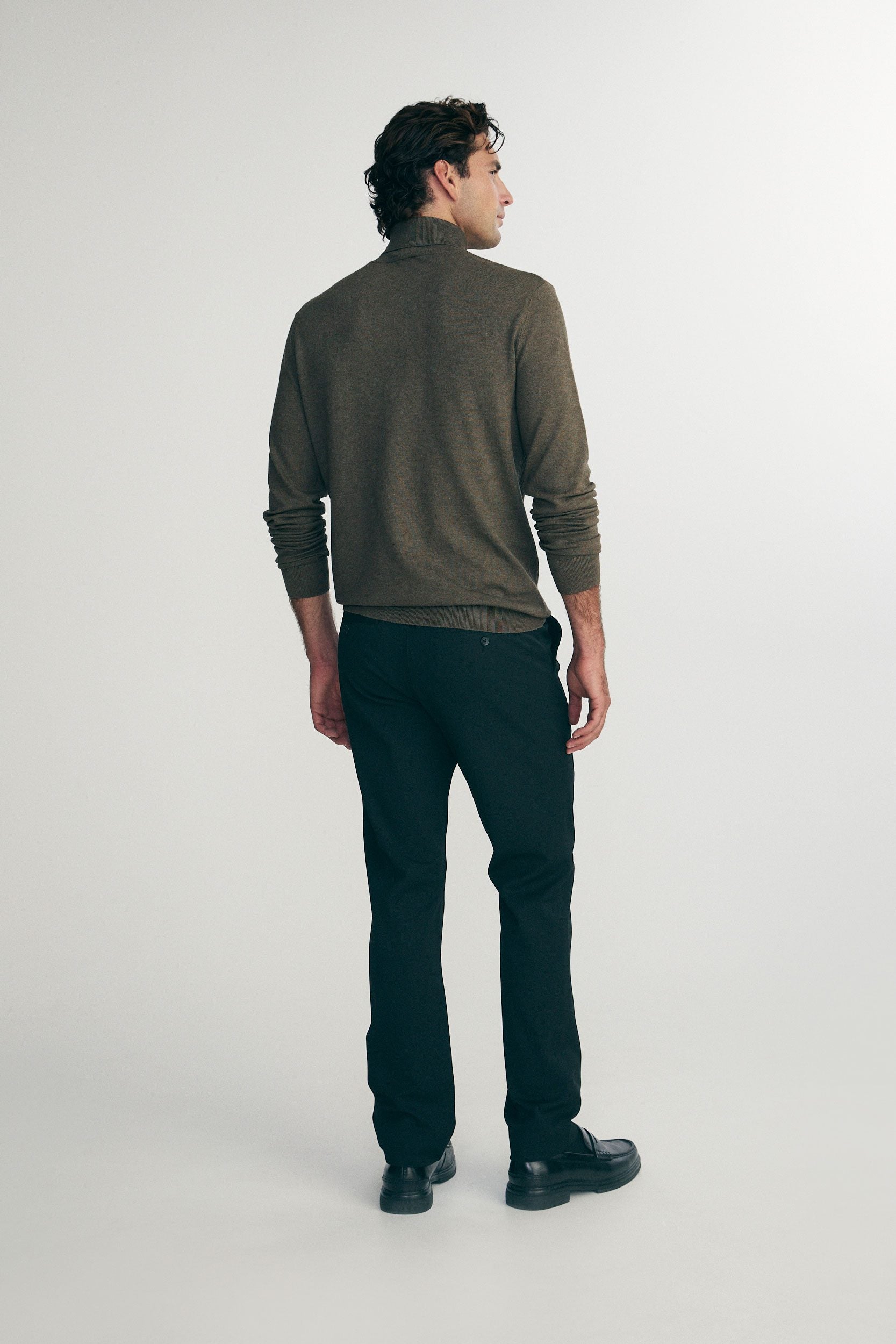 Rib details turtle neck sweater