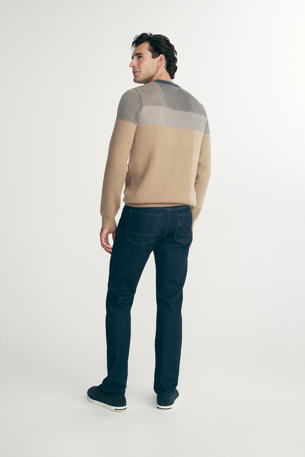Colour blocking crew neck sweater
