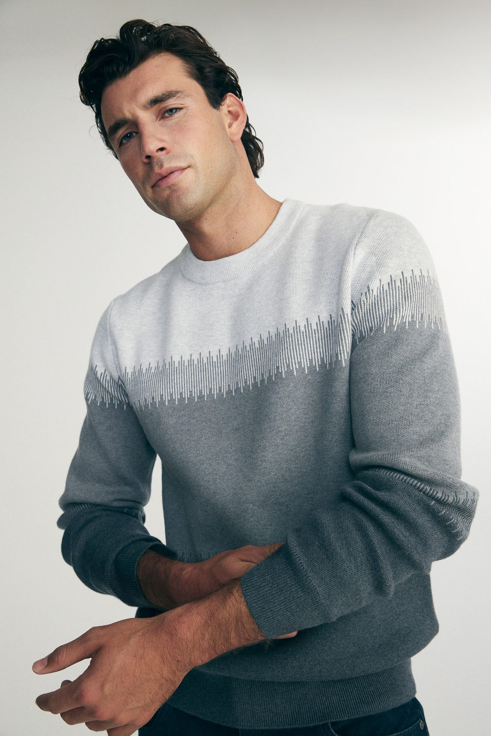 Colour blocking crew neck sweater
