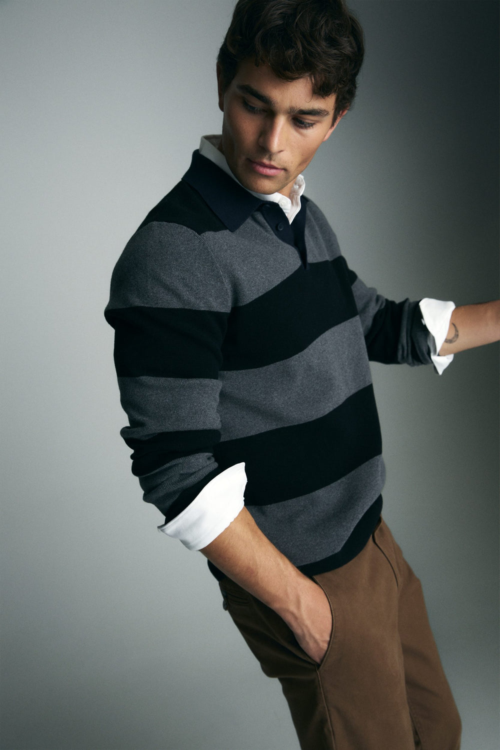 Color blocking knitted polo