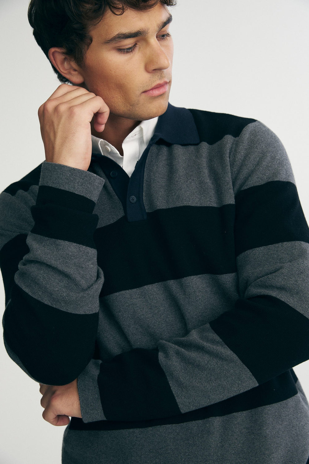 Color blocking knitted polo