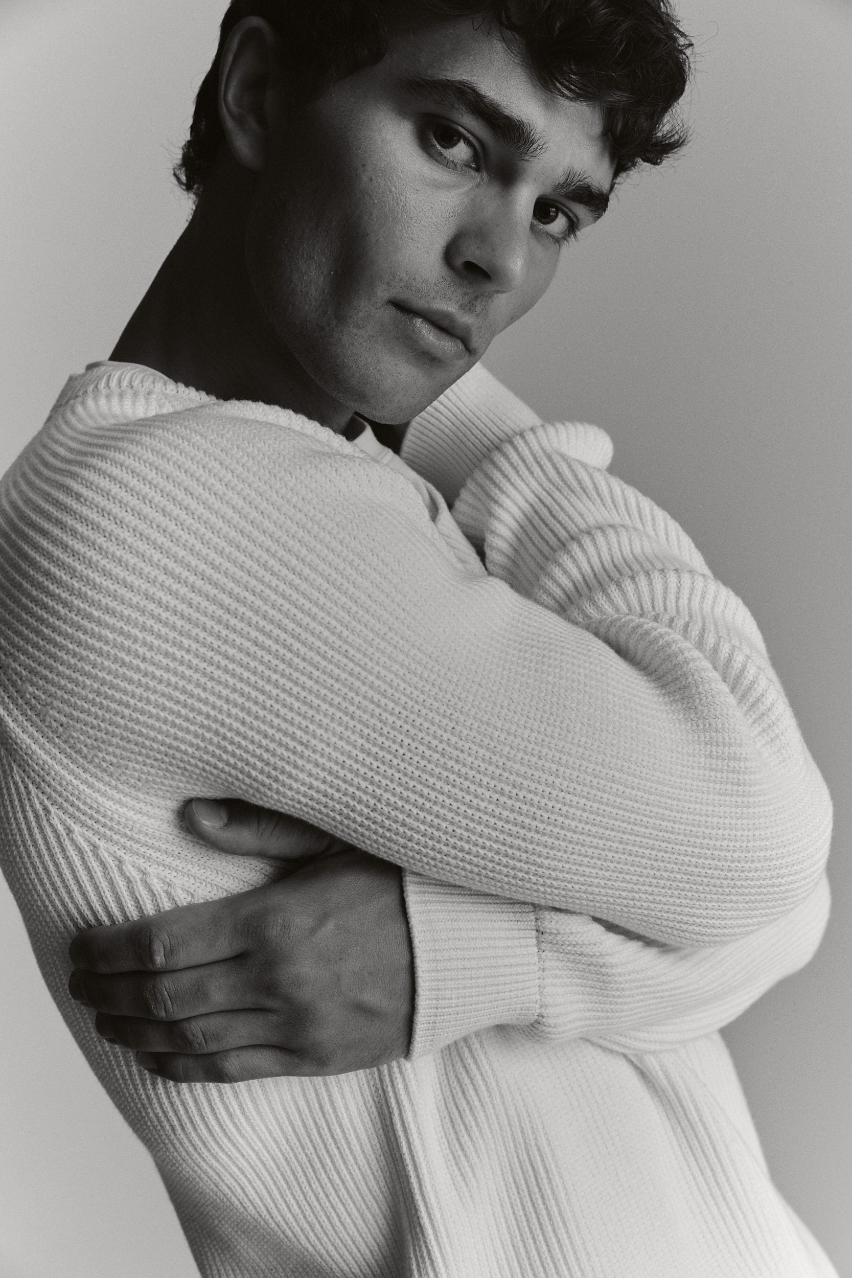 V-neck raglan sweater
