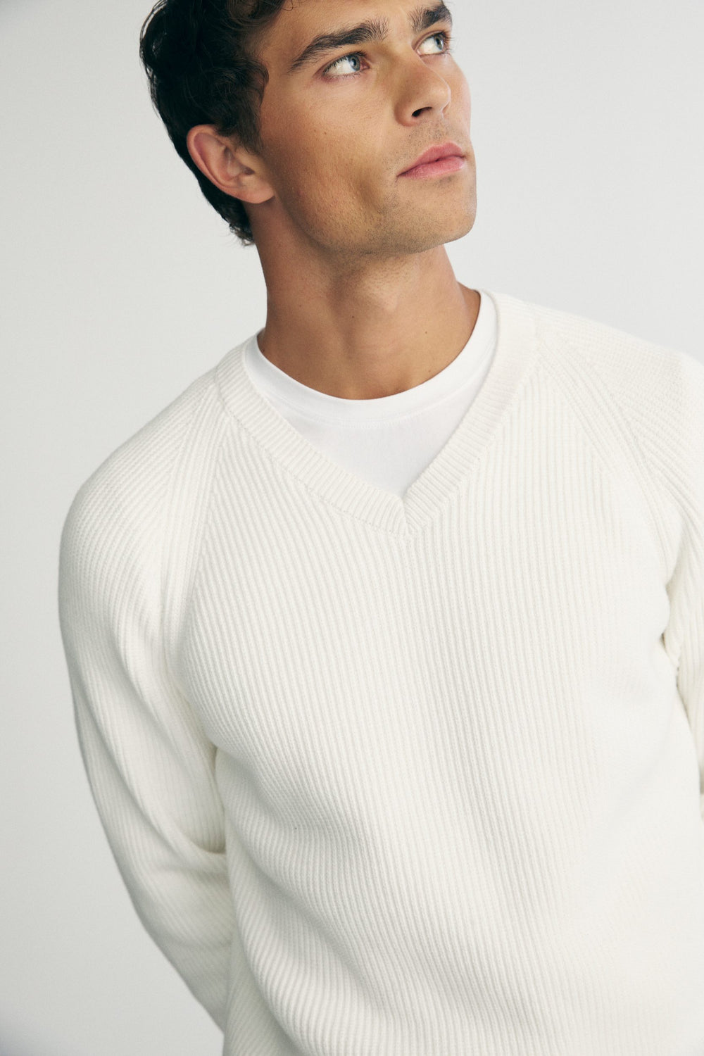 V-neck raglan sweater