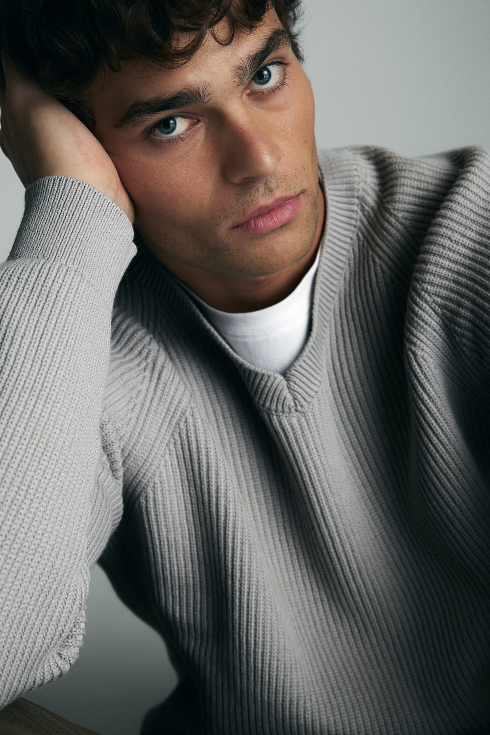V-neck raglan sweater