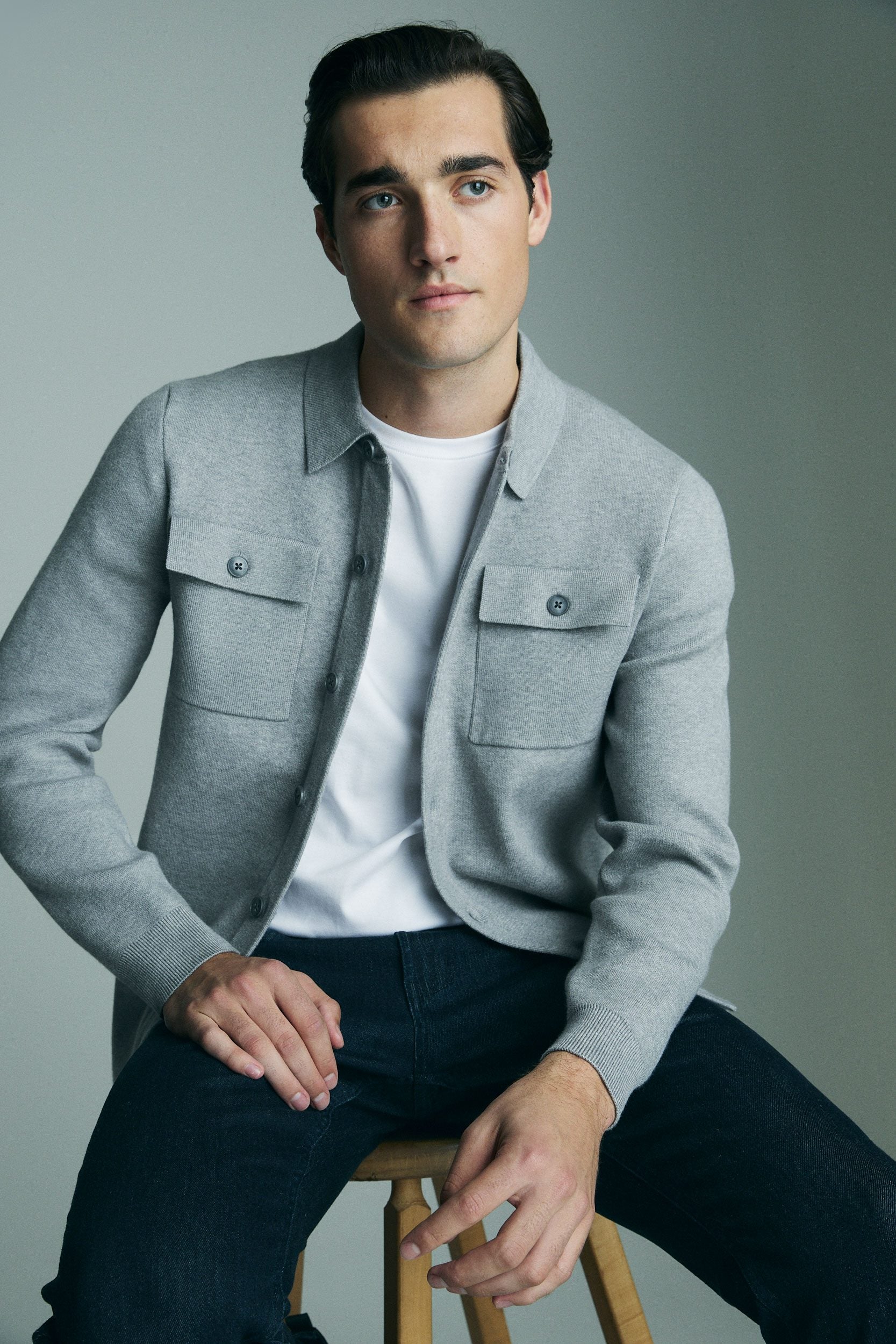 Knit cardigan with overshirt style