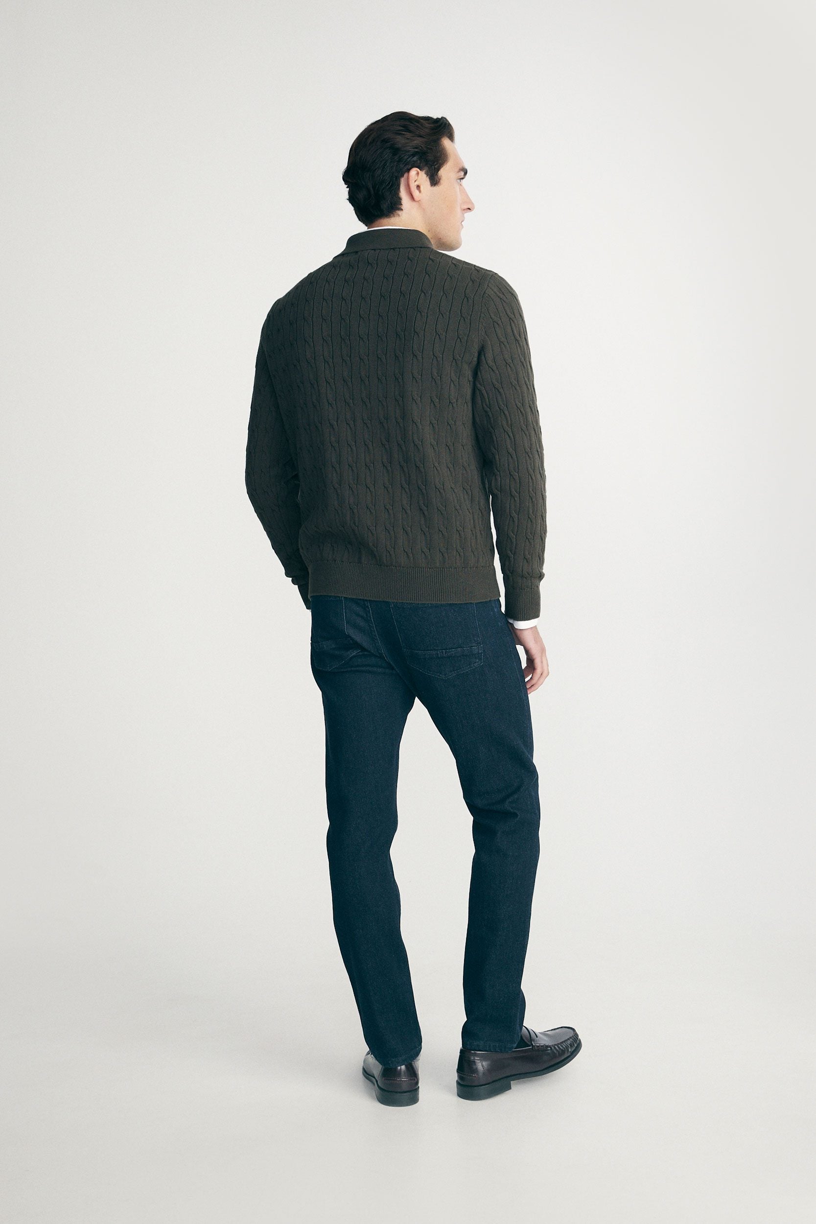 Cable-knit sweater with collar