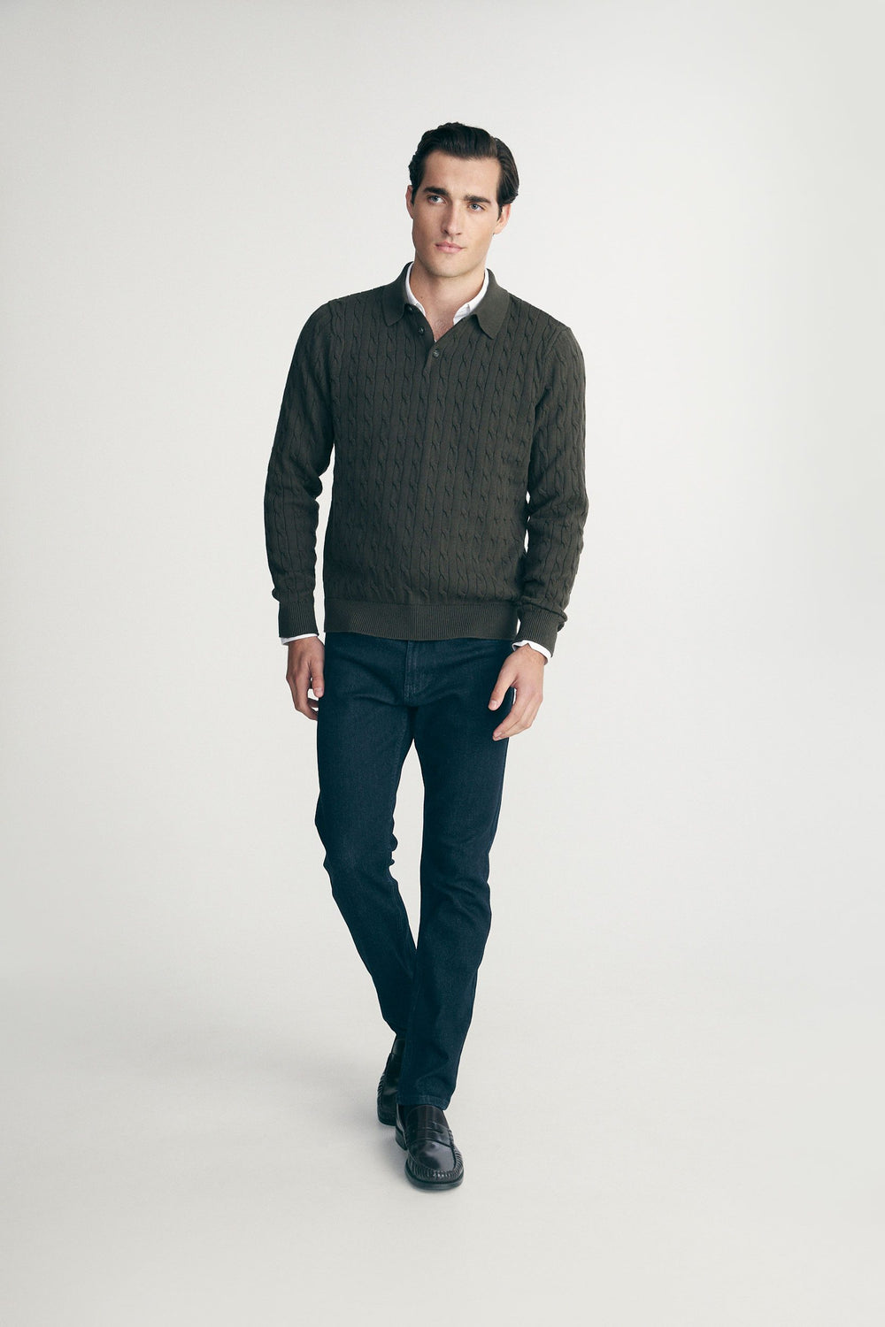 Cable-knit sweater with collar
