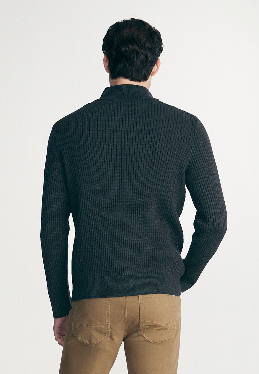 Mock neck sweater with zip