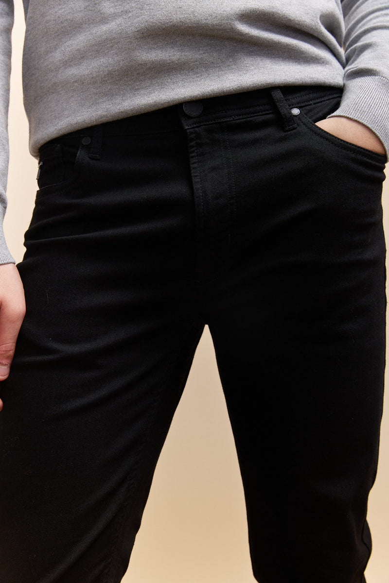 Five pocket Slim Fit jean