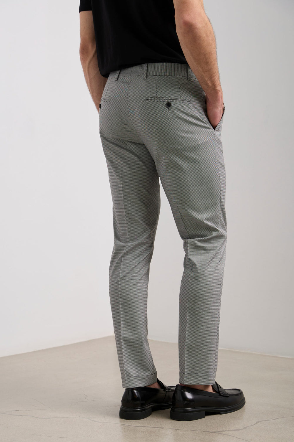 Slim fit slash pocket cuffed pants