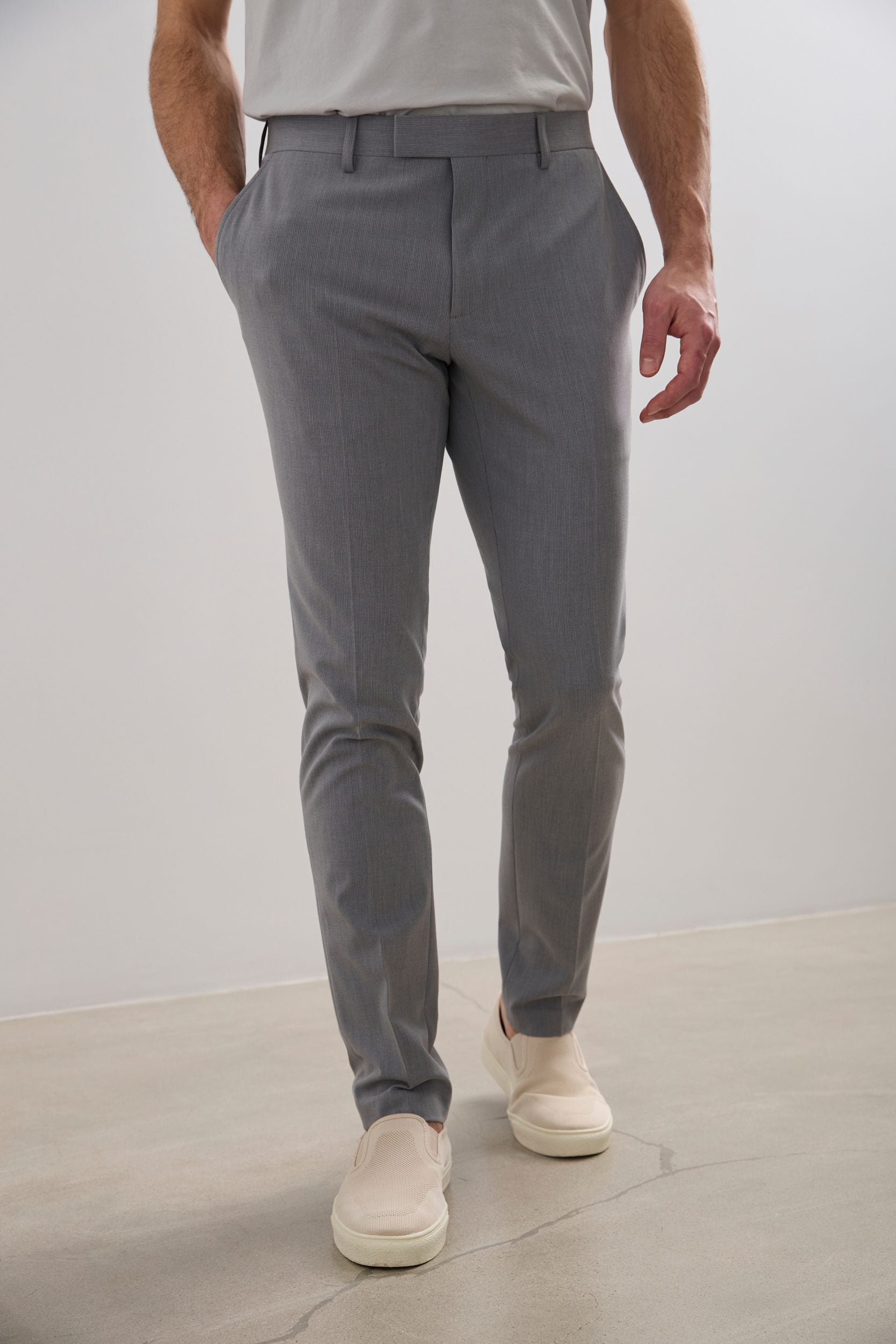 Slim fit thin striped pants