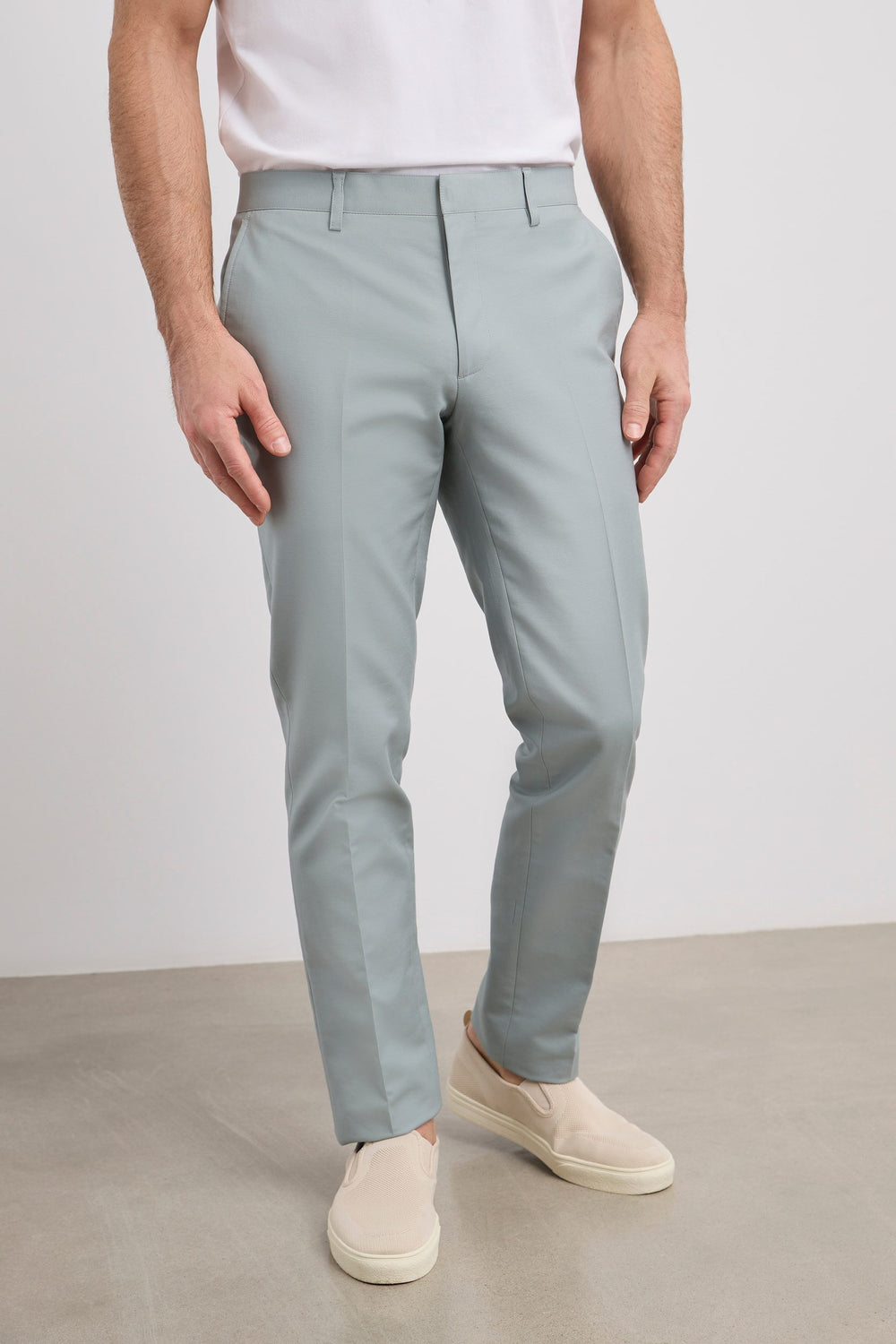 Solid colour slim fit pants