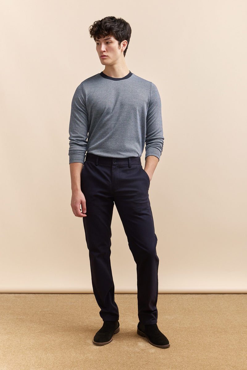 Relaxed fit chino