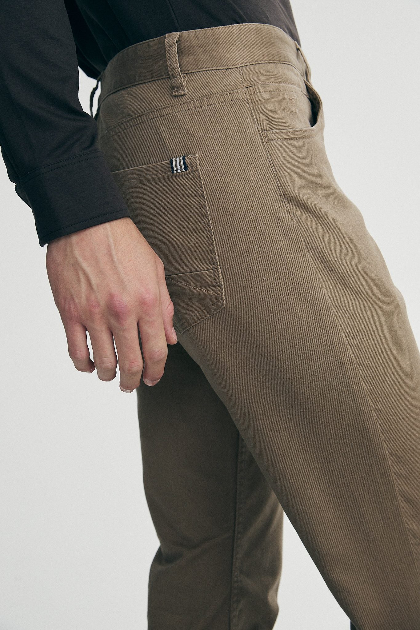 Twill slim fit pants