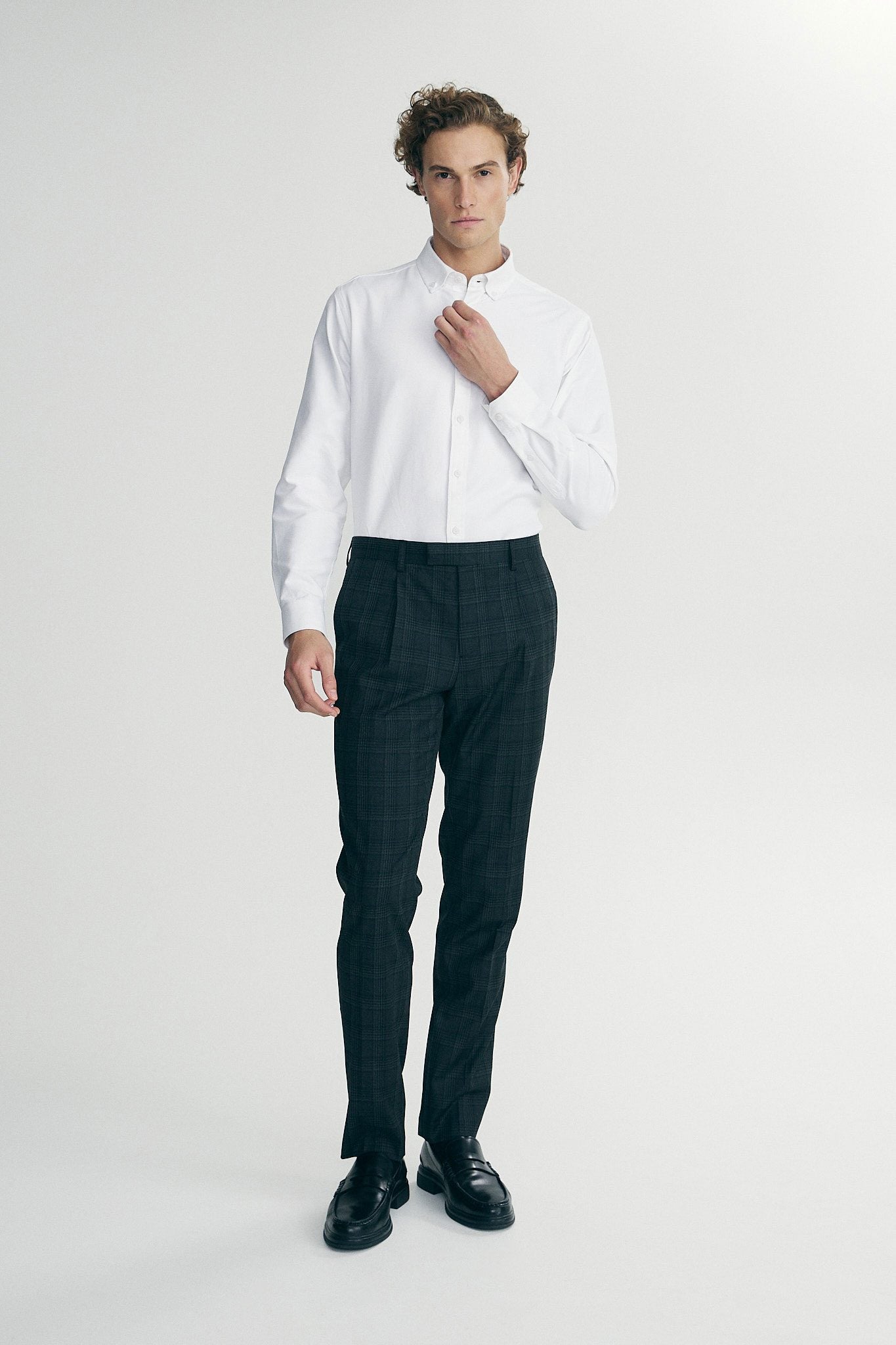 Pleated check pants