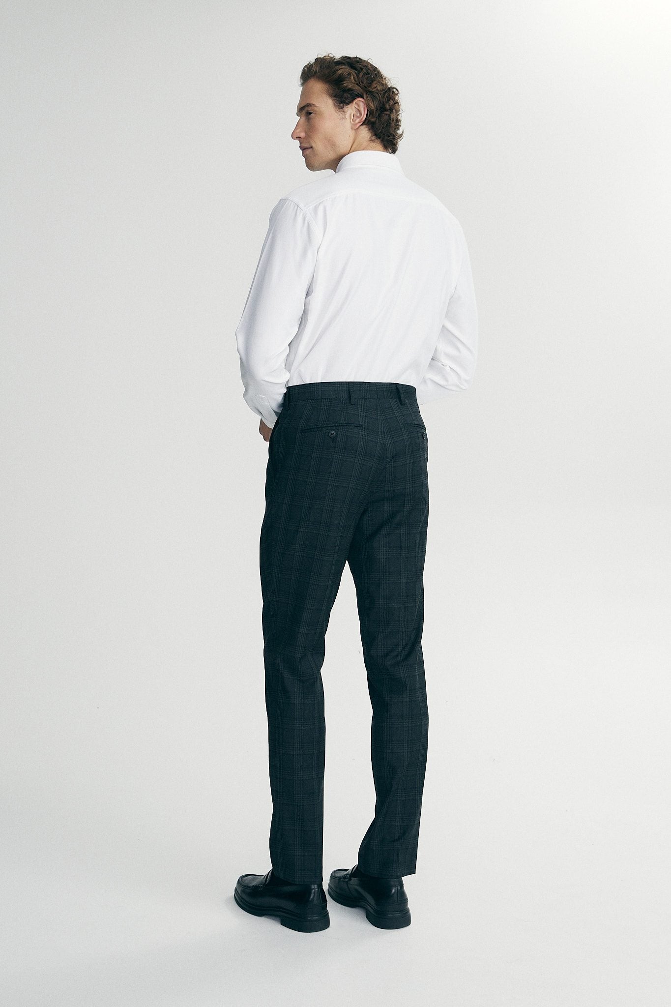 Pleated check pants