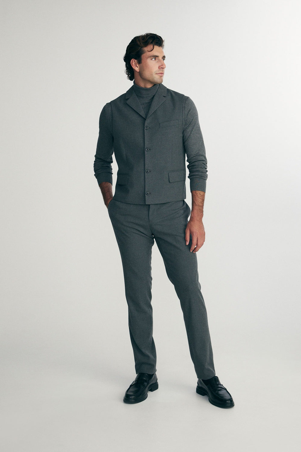 Semi-fitted flannel vest with collar