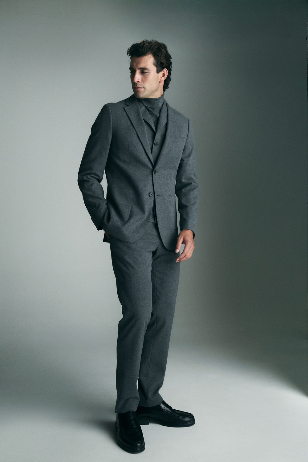 Semi-fitted flannel vest with collar
